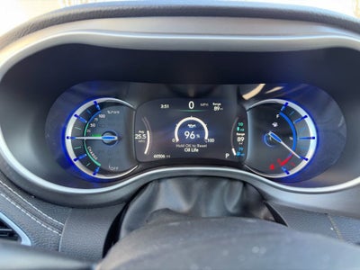 2023 Chrysler Pacifica Hybrid Touring L