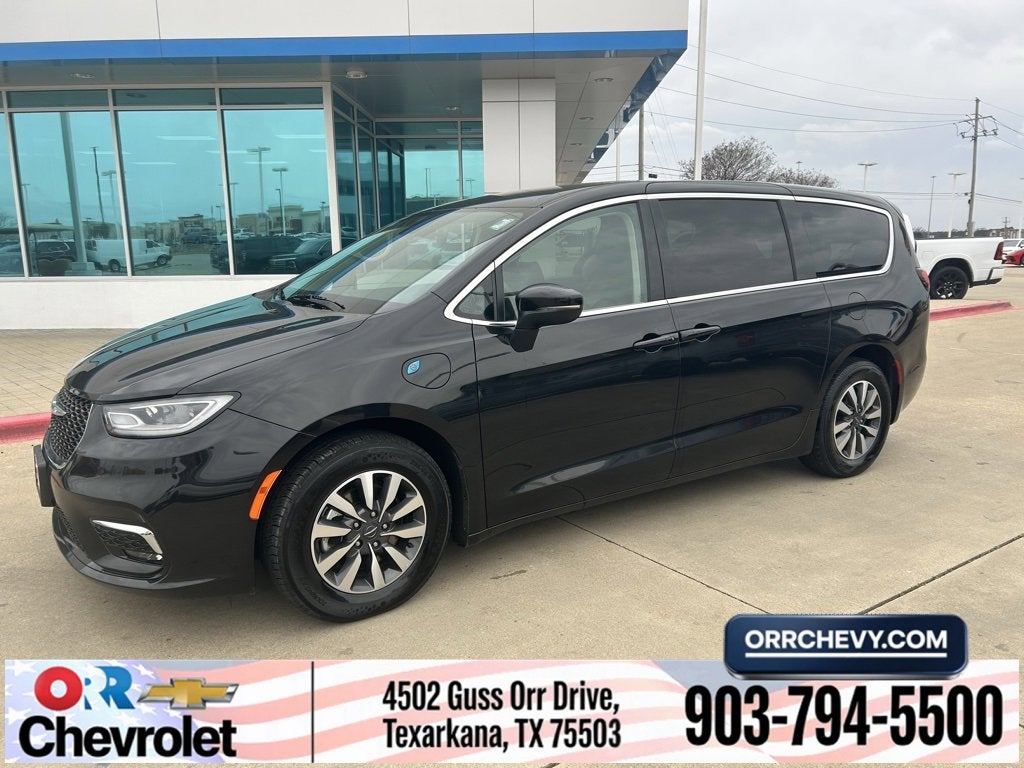 2023 Chrysler Pacifica Hybrid Touring L