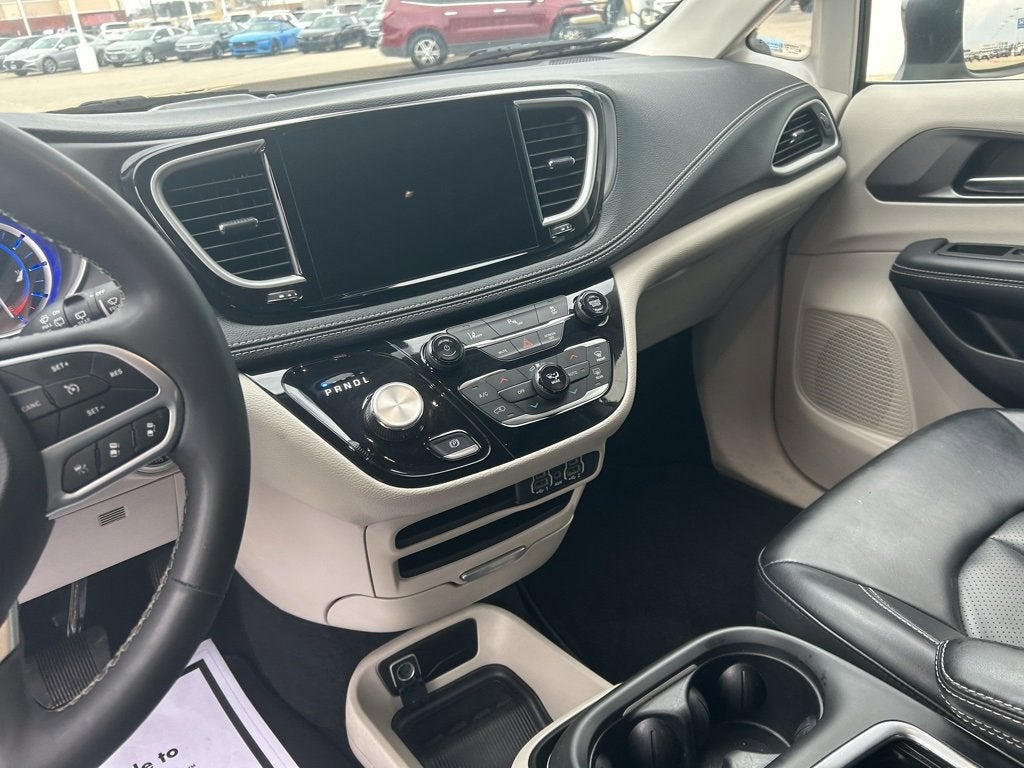 2023 Chrysler Pacifica Hybrid Touring L