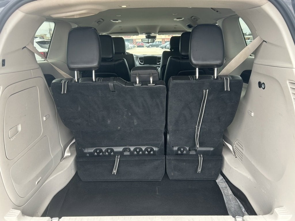 2023 Chrysler Pacifica Hybrid Touring L