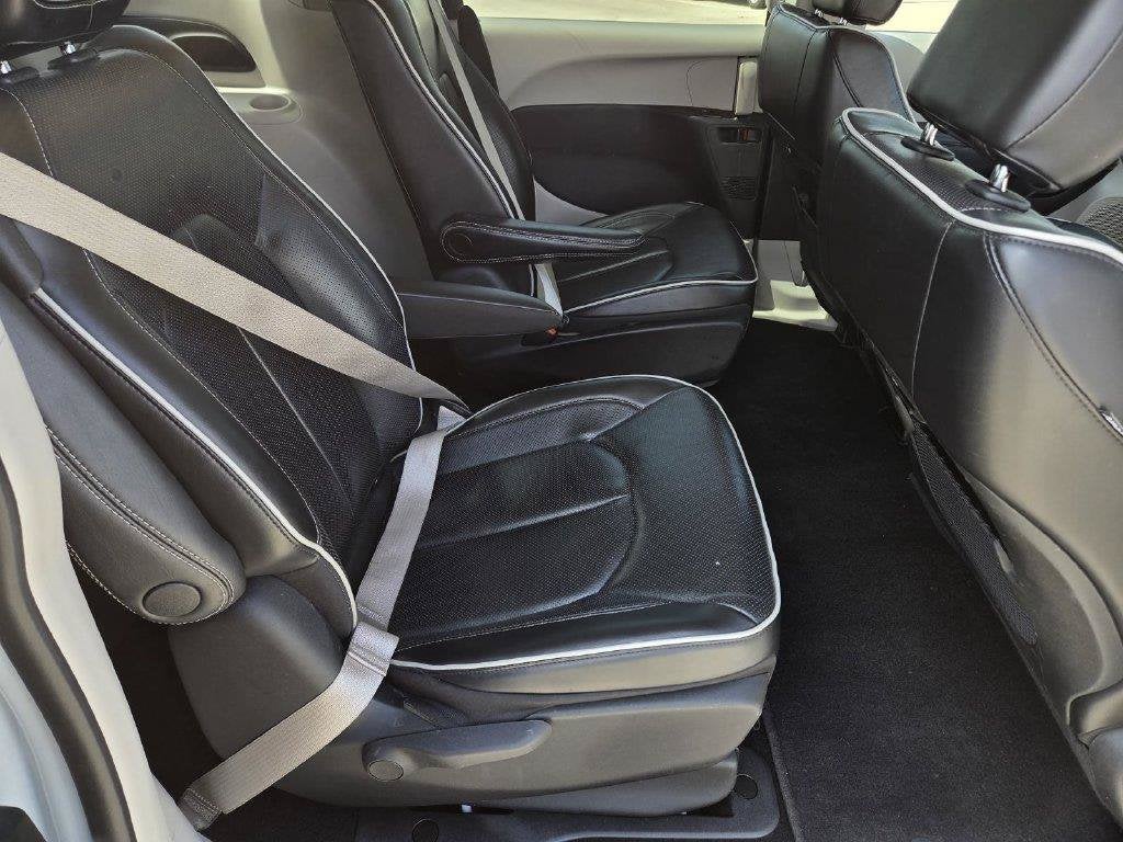 2023 Chrysler Pacifica Hybrid Limited