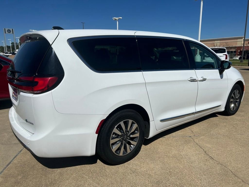 2023 Chrysler Pacifica Hybrid Limited