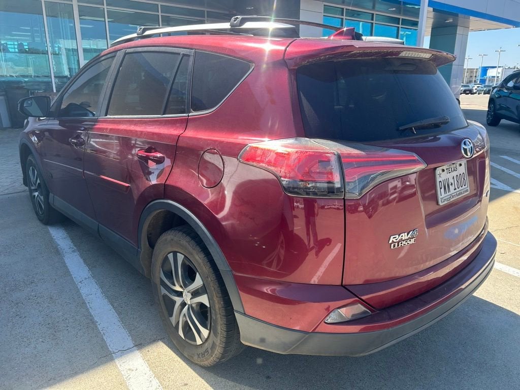 2018 Toyota RAV4 LE