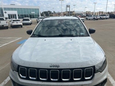 2022 Jeep Compass Latitude FWD