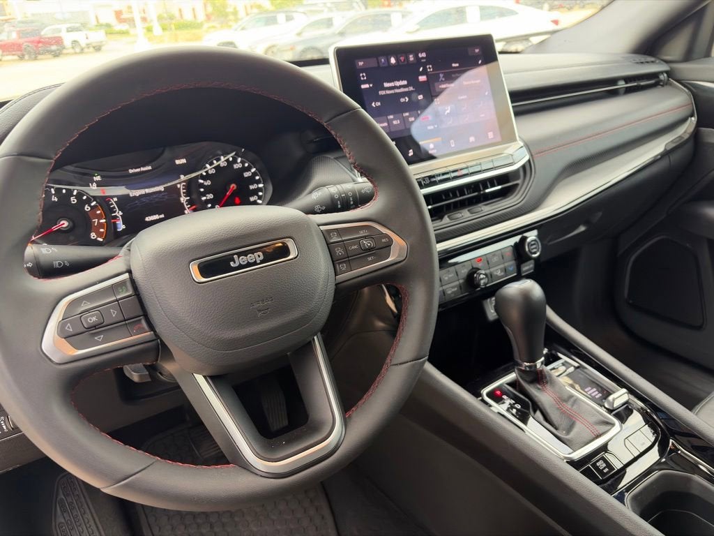 2025 Jeep Compass Trailhawk - Photo 17