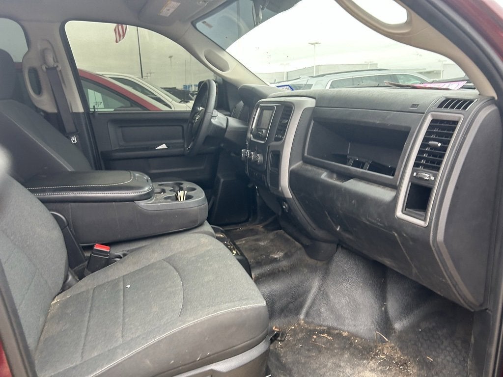 2023 RAM 1500 Classic Tradesman Crew Cab 4x4 5'7" Box