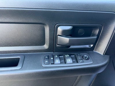 2022 RAM 1500 Classic Tradesman Crew Cab 4x4 5'7" Box