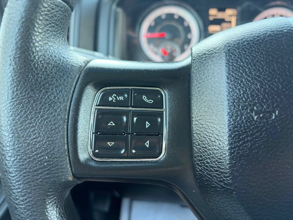 2022 RAM 1500 Classic Tradesman Crew Cab 4x4 5'7" Box