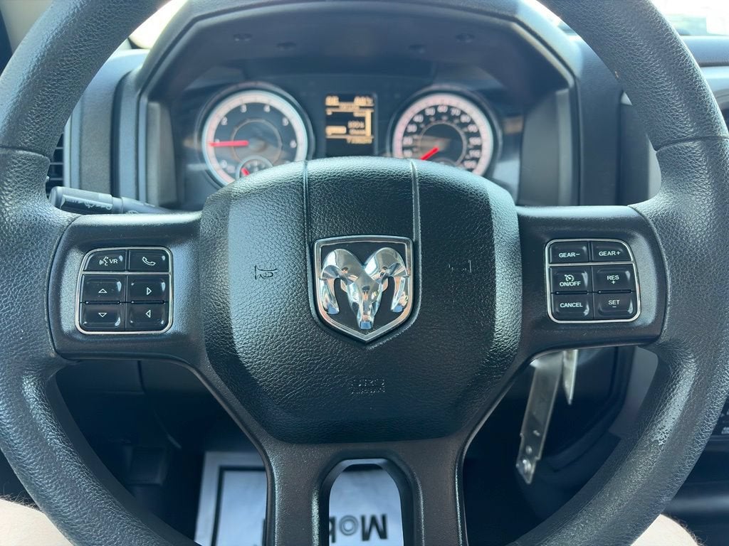 2022 RAM 1500 Classic Tradesman Crew Cab 4x4 5'7" Box