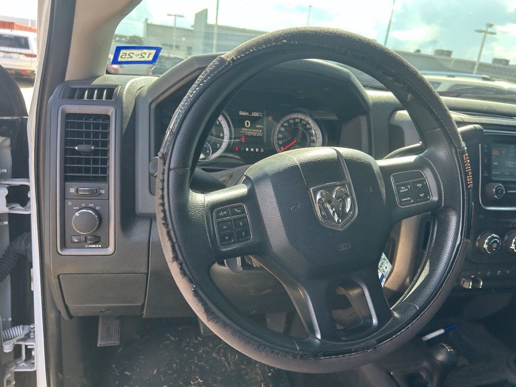 2017 RAM 2500 Tradesman Crew Cab 4x4 6'4" Box