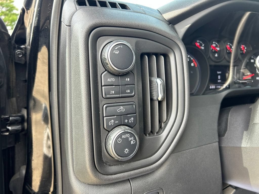 2024 Chevrolet Silverado 1500 Custom Trail Boss