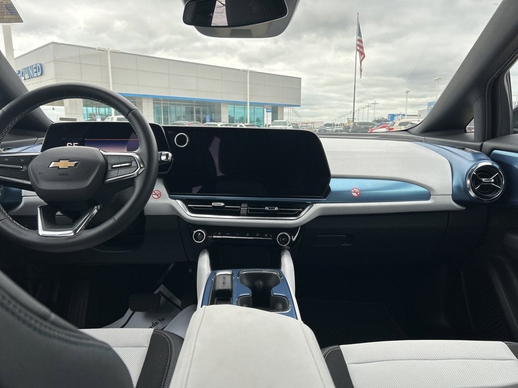 2025 Chevrolet Equinox EV LT