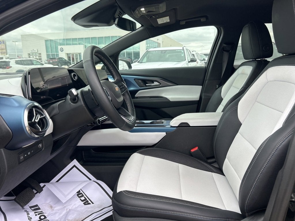 2025 Chevrolet Equinox EV LT