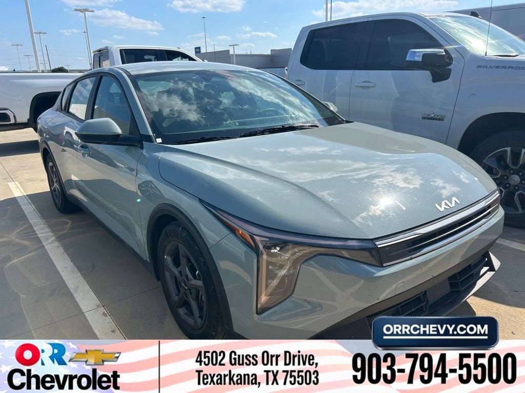2025 Kia K4 LXS AT's photo
