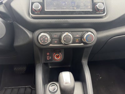 2024 Nissan Kicks S Xtronic CVT