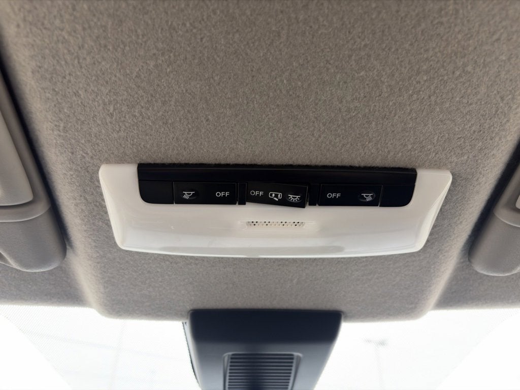 2024 Nissan Kicks S Xtronic CVT