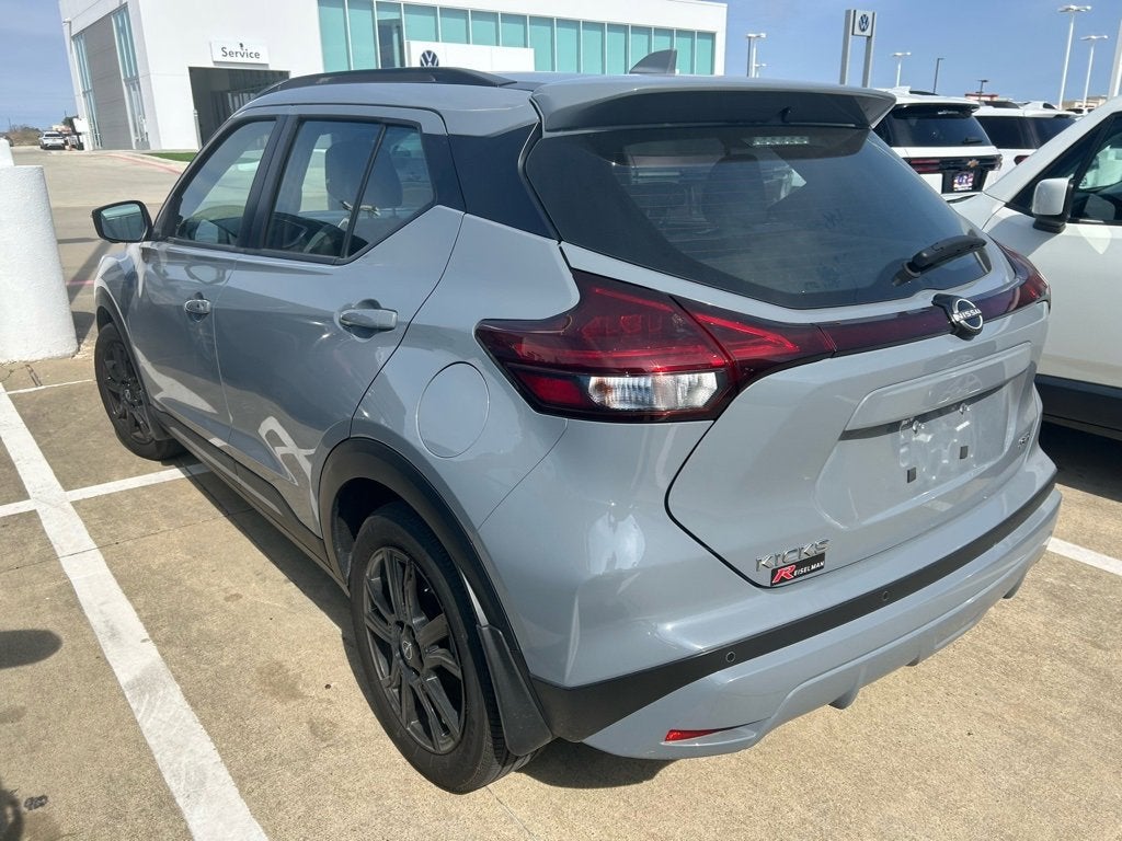 2024 Nissan Kicks SR Xtronic CVT