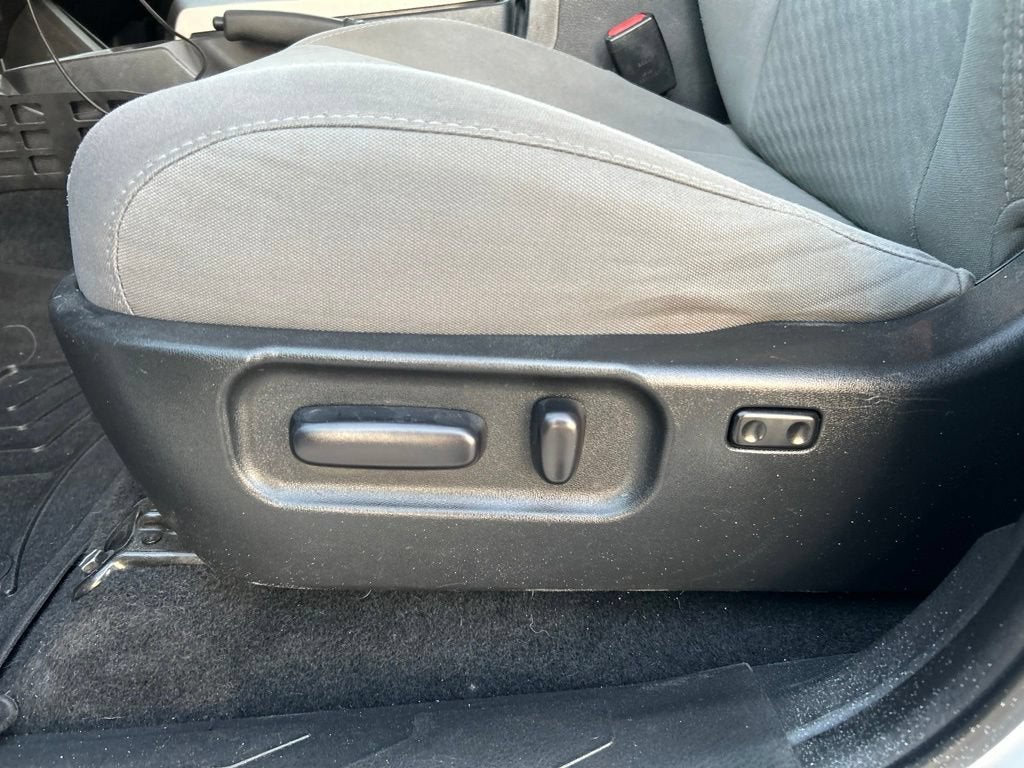 2022 Toyota Tacoma SR V6