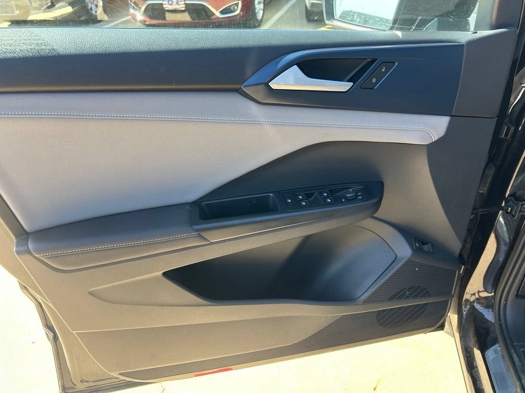 2025 Volkswagen Taos S