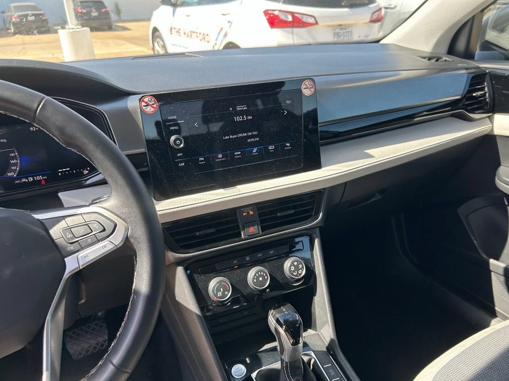 2024 Volkswagen Taos SE