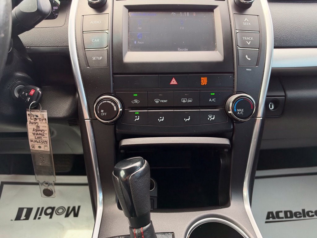 2017 Toyota Camry SE