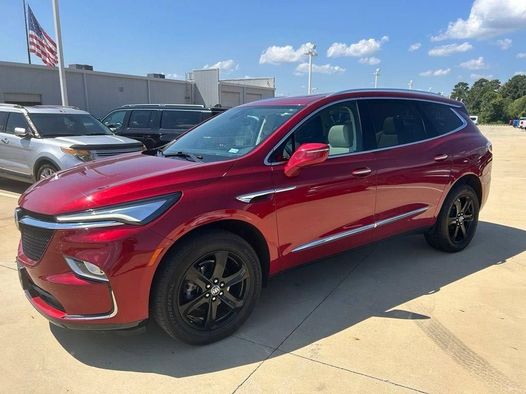 2024 Buick Enclave Essence