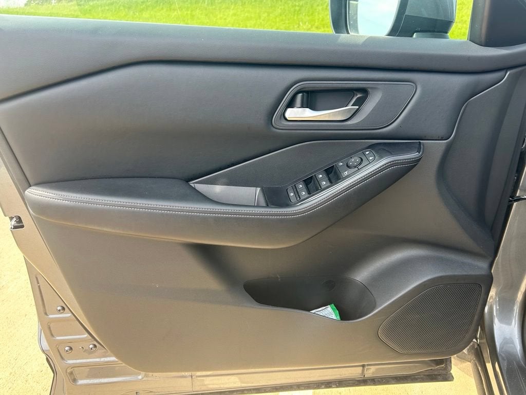 2025 Nissan Rogue SV FWD
