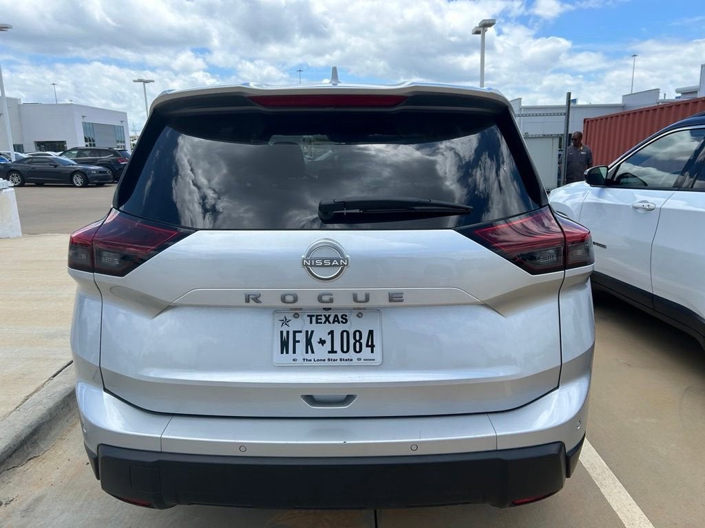 2025 Nissan Rogue SV FWD