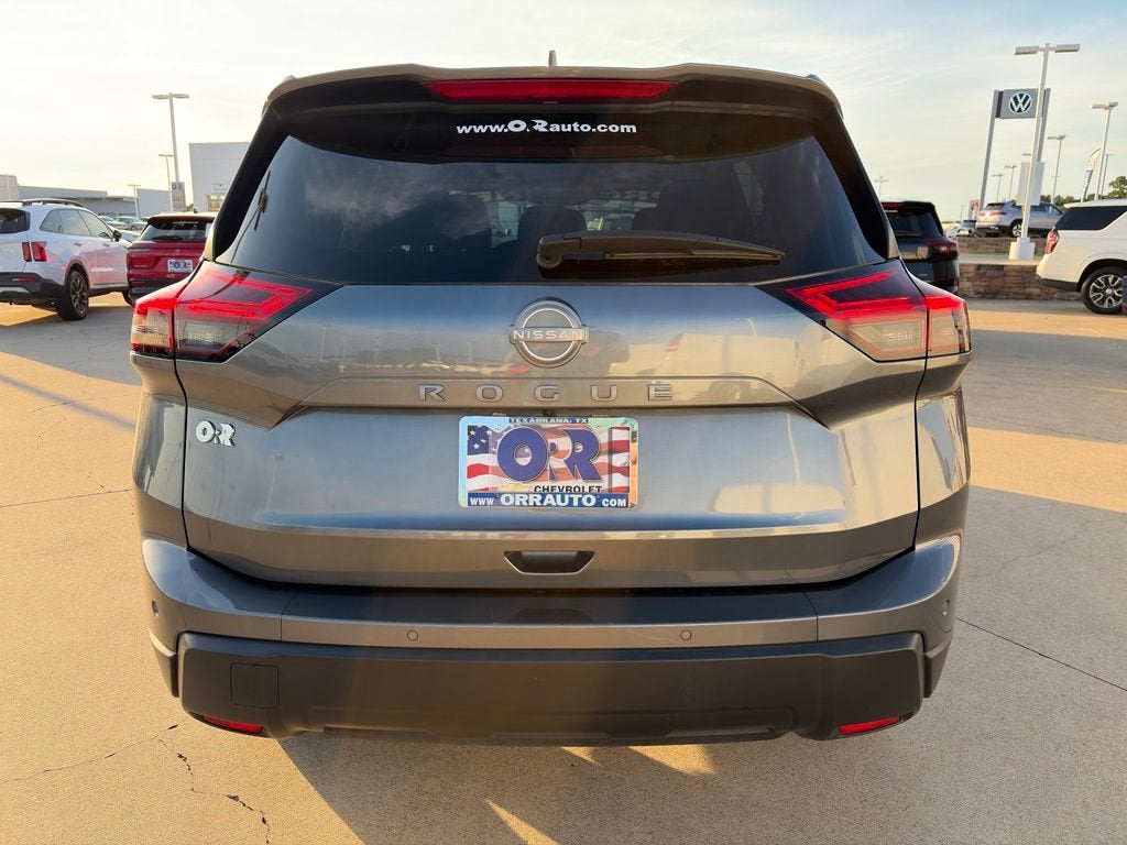 2025 Nissan Rogue SV