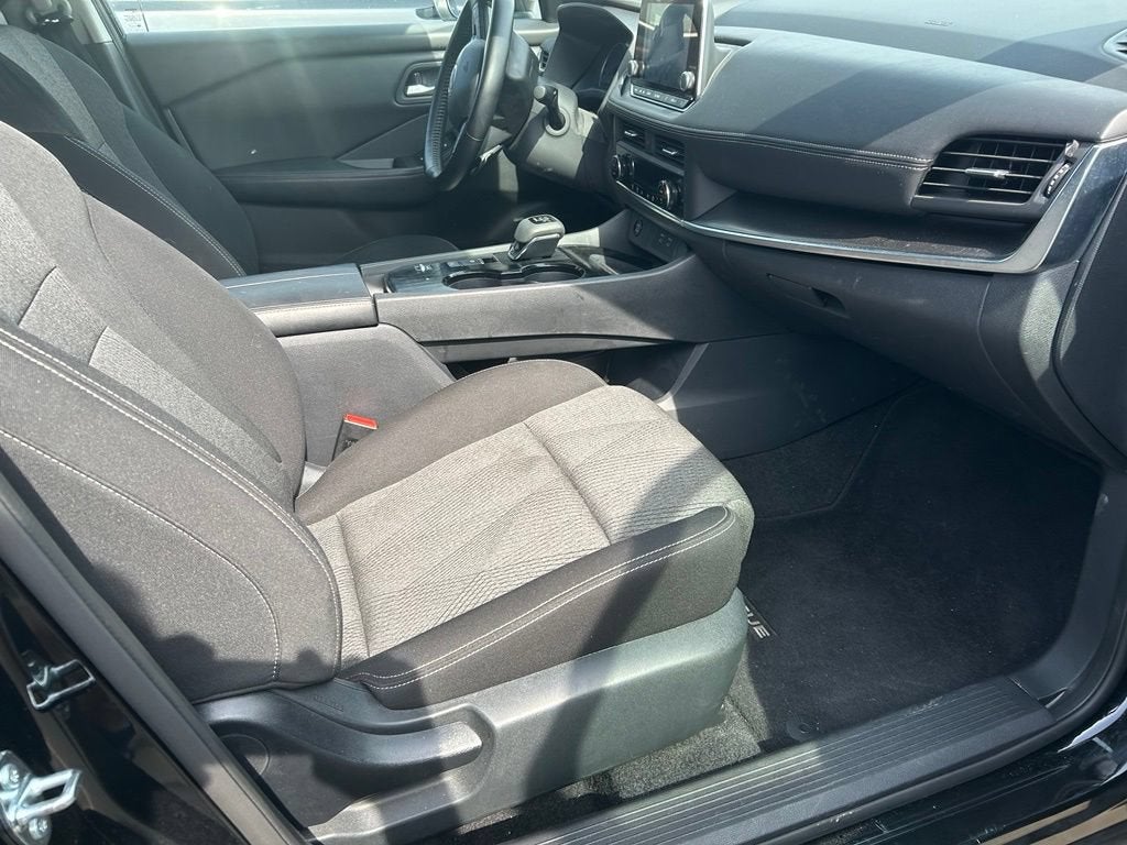 2025 Nissan Rogue SV FWD