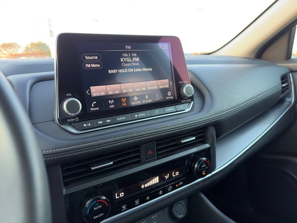 2025 Nissan Rogue SV