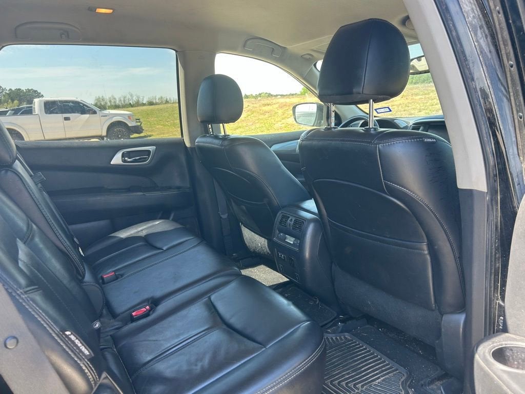 2019 Nissan Pathfinder SL