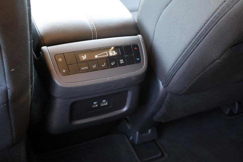 2025 Nissan Pathfinder SV FWD