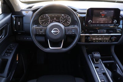 2025 Nissan Pathfinder SV FWD