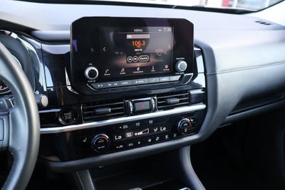 2025 Nissan Pathfinder SV FWD