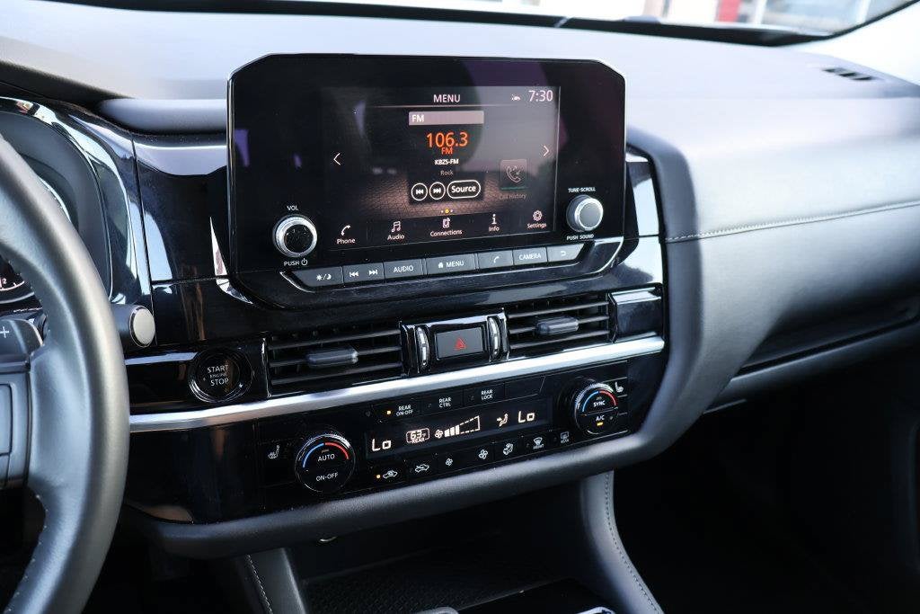 2025 Nissan Pathfinder SV FWD