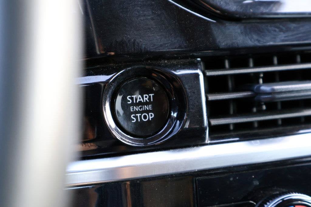 2025 Nissan Pathfinder SV FWD