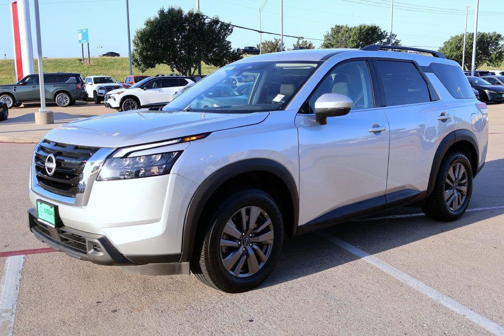 2025 Nissan Pathfinder SV FWD