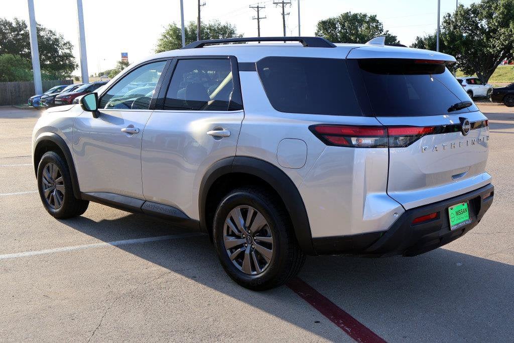 2025 Nissan Pathfinder SV FWD