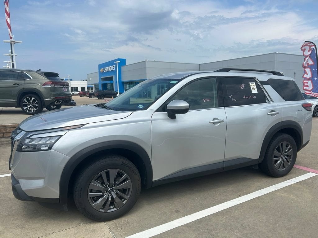 2025 Nissan Pathfinder SV FWD