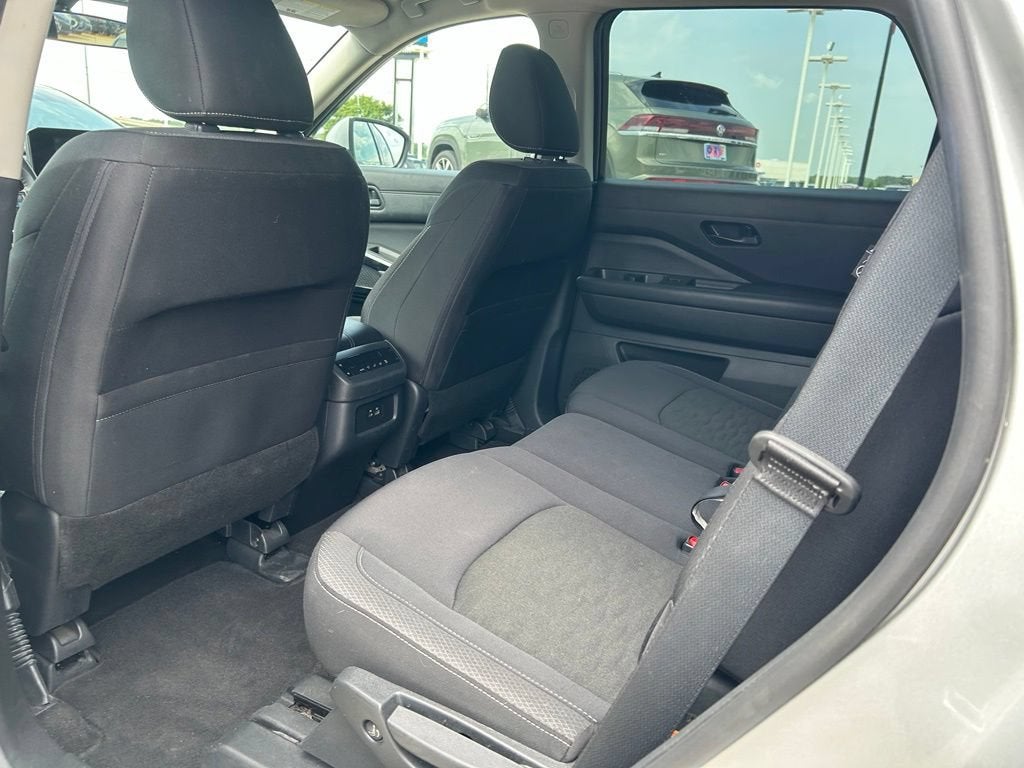 2025 Nissan Pathfinder SV FWD
