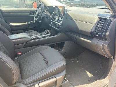 2025 Nissan Pathfinder SV FWD
