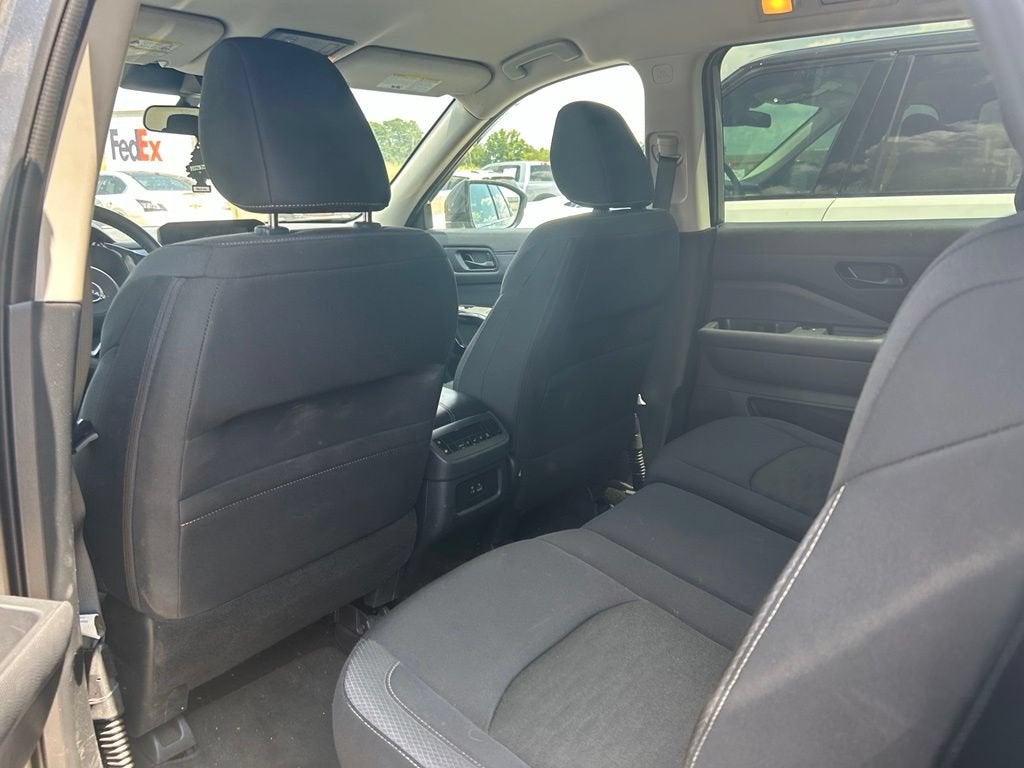 2025 Nissan Pathfinder SV FWD
