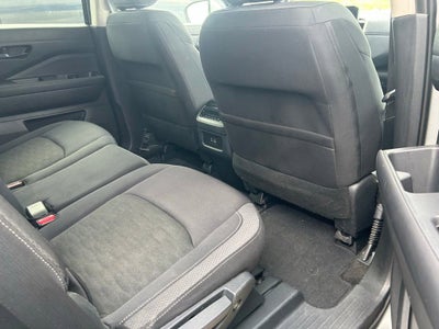 2025 Nissan Pathfinder SV FWD