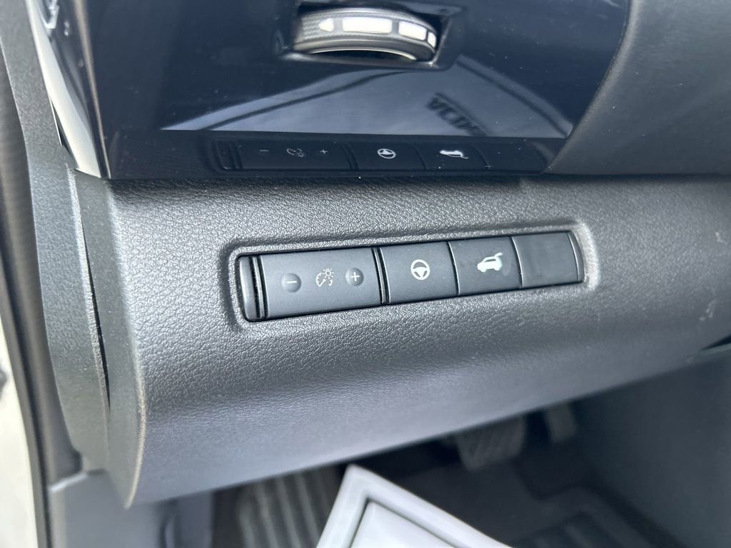 2025 Nissan Pathfinder SV FWD