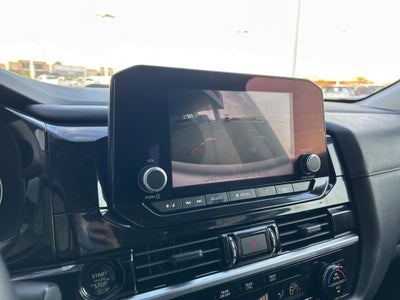 2025 Nissan Pathfinder SV FWD