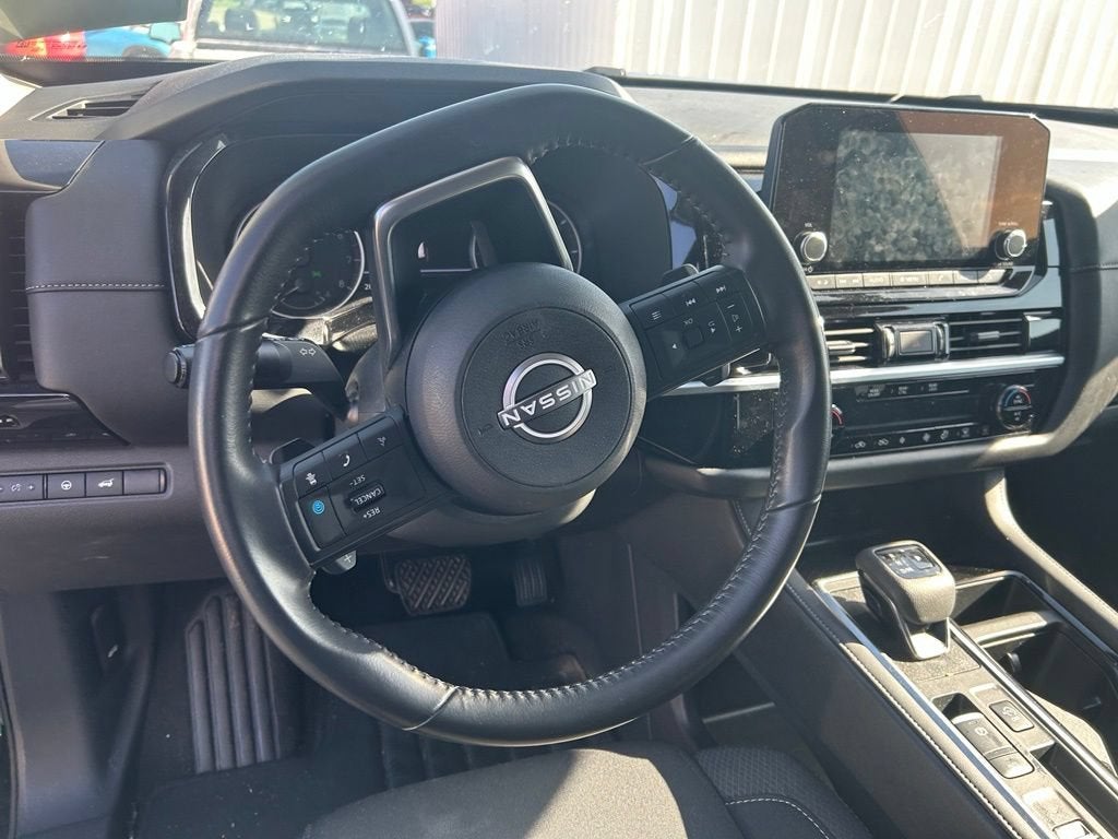 2025 Nissan Pathfinder SV FWD