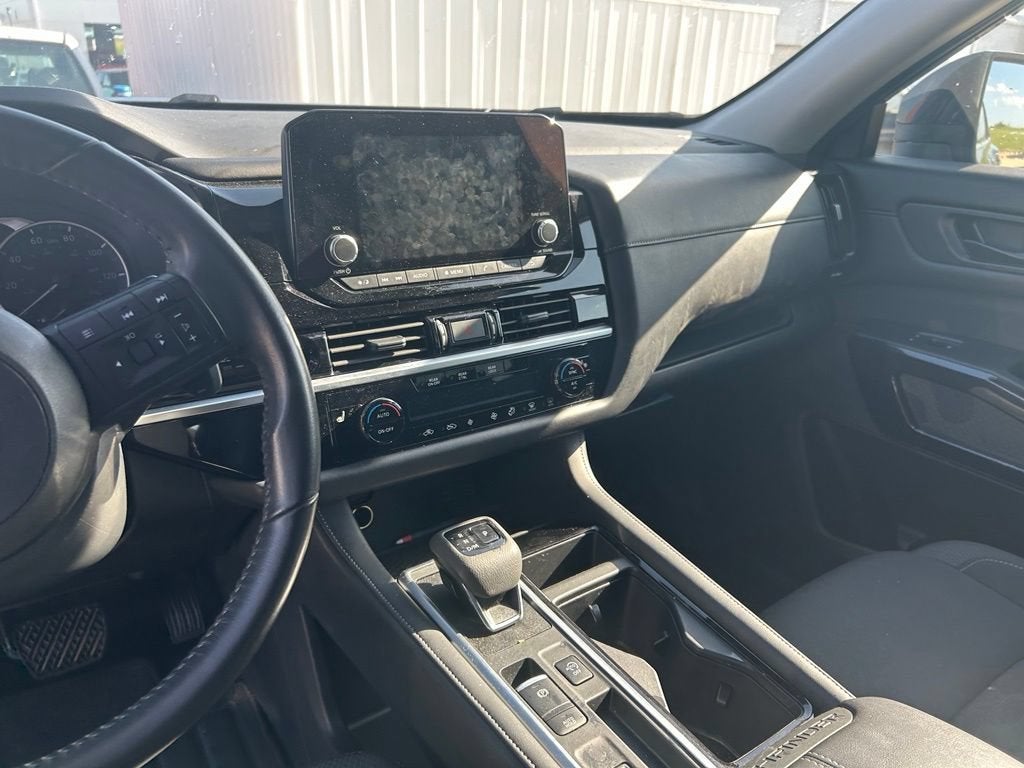 2025 Nissan Pathfinder SV FWD