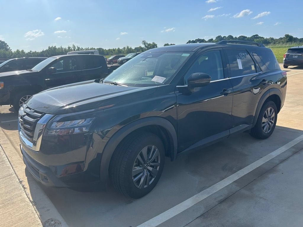 2025 Nissan Pathfinder SV FWD