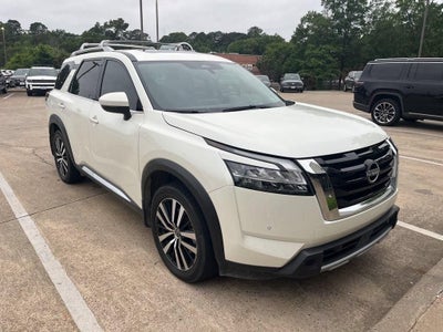2024 Nissan Pathfinder Platinum FWD